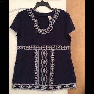 Navy/White embroidery women top Size L will fit XL